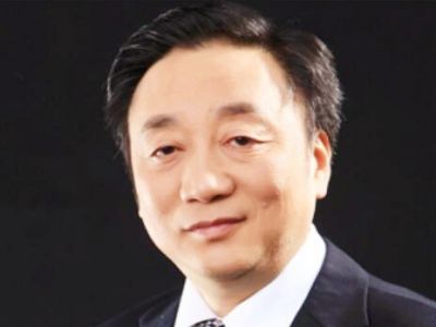 張勇：重慶市民辦教育協(xié)會理事，國務(wù)院政府津貼獲得者，中學(xué)物理研究員（正高級）