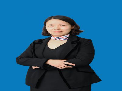 周婷頲：國(guó)際部英語(yǔ)教師，南京師范大學(xué)在職研究生，大學(xué)講師，原重慶一中國(guó)際部教師，21年從事英語(yǔ)教學(xué)，本人雅思7.5分