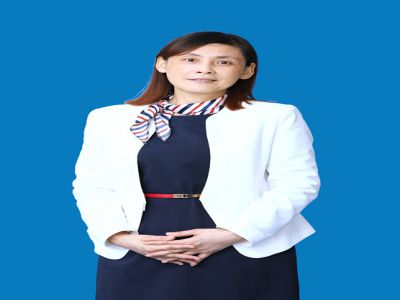 袁利平：遠(yuǎn)恒佳學(xué)校小學(xué)部校長(zhǎng)，中學(xué)高級(jí)教師，重慶市數(shù)學(xué)學(xué)科名師、重慶市教師培訓(xùn)專家團(tuán)隊(duì)成員、重慶市骨干教師，獲重慶市政府頒發(fā)的教學(xué)成果獎(jiǎng)、國(guó)家級(jí)課題研究一等獎(jiǎng)、重慶市優(yōu)課一等獎(jiǎng)